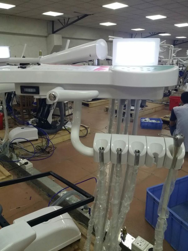 CX2305(18) comfortable ergonomic principles Dental Chair Unit for Clinic